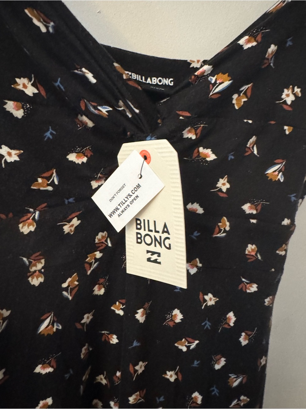 Billabong NWT Black Floral Mini Dress Medium Twist Front Spaghetti Strap - Picture 5 of 8